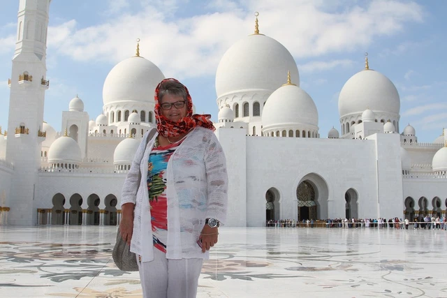 Exploring the World of Call Girls in Abu Dhabi: A Comprehensive Guide