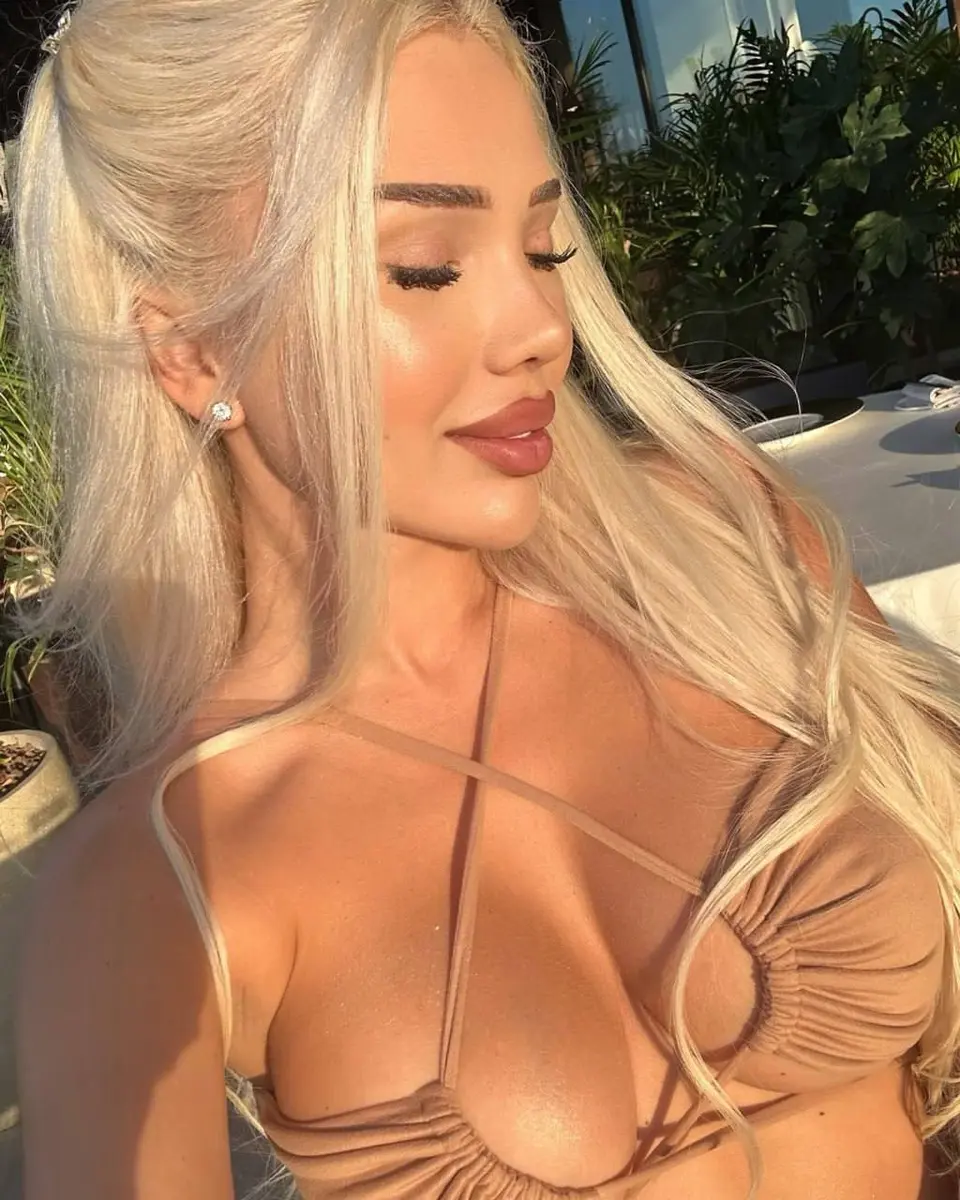 Chloe escort in Dubai