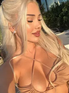 Chloe escort in Dubai