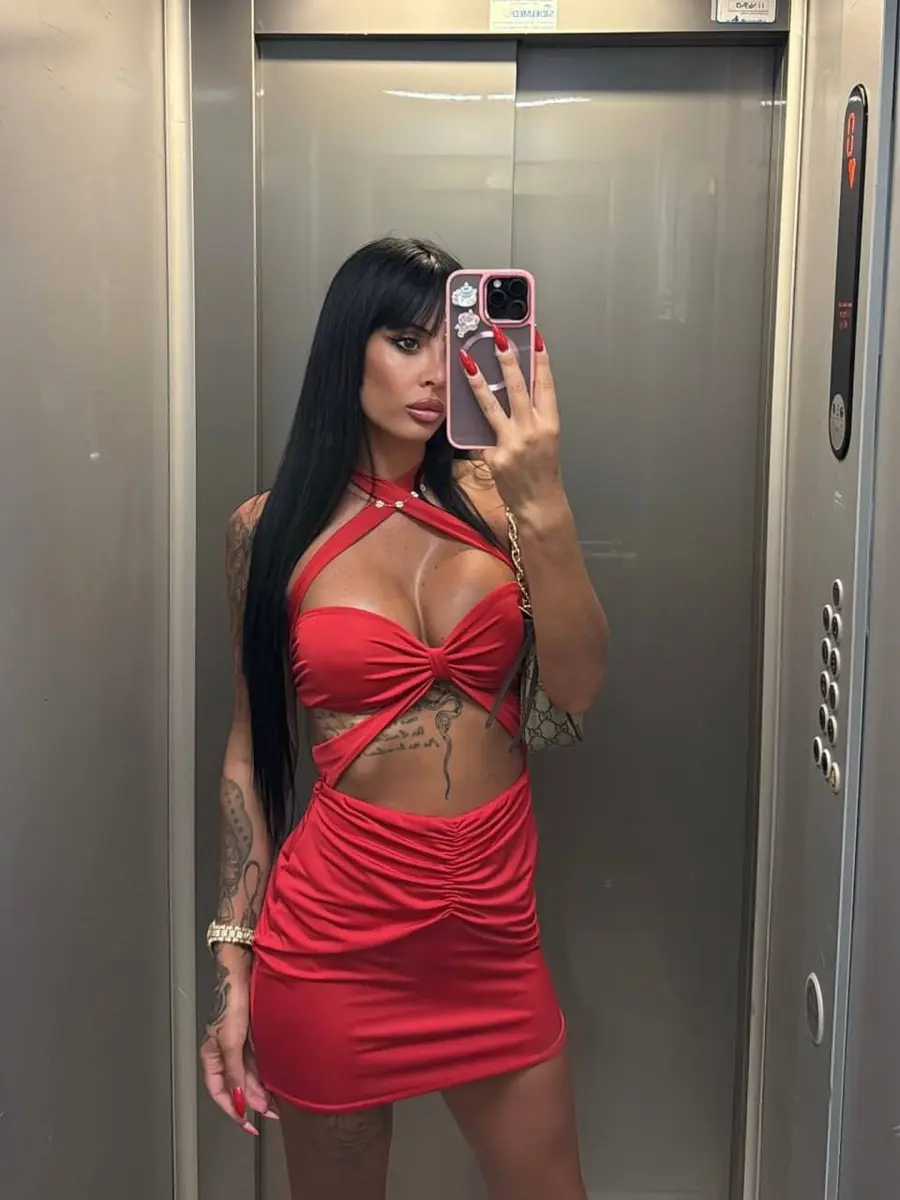 Emily escort in Dubai